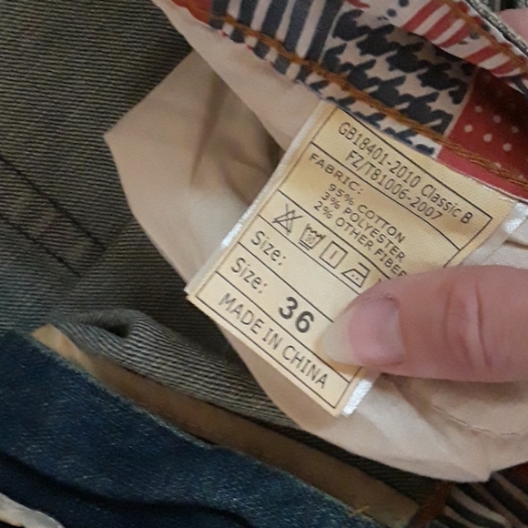 Men's 36x32 Distressed Jeans, EUC - Picture 2 of 3